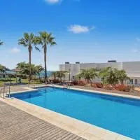 Chulera Beach townhouse sea views, מלון במנילבה