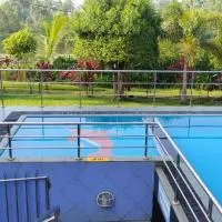 River Top Holiday Resort, hotel di Bandaragama