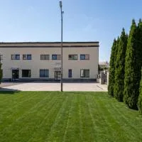 Politaly Hotel, hotel a Elar