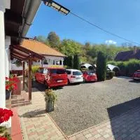 Harmony Vendégház Egerszalók, hotel v destinaci Egerszalók