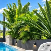 Staycation at Sandari Batulao Overlooking Spot, hotel v destinaci Calo
