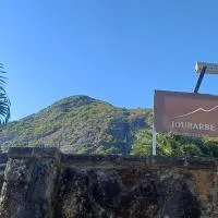 Joubarbe Residence, hotel v destinaci Moka