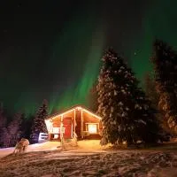 Villa Hiisi - Private Riverside Villa, Sauna & Northern Lights โรงแรมในรานูอา