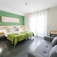 UP Hotel Velilla, ξενοδοχείο σε Velilla de San Antonio