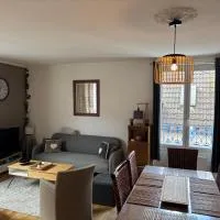 Gîte du Palais 3 étoiles: Châteauneuf-sur-Cher şehrinde bir otel