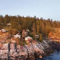 Rockwater Secret Cove Resort, hótel í Sechelt