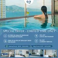 Sofiana My Khe Hotel & Spa - Rooftop Pool Bar- Free 01 Draught Beer and 20-minute Spa per Room, מלון בדה נאנג