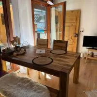 Einzimmerapartment mit Fass Sauna (und Pool), Hotel in Fränkisch-Crumbach