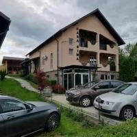 Casa Sima، فندق في كورتا دي أرجيش