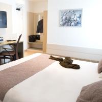 Hôtel Le Saint Germain, hotell sihtkohas Aulnay-sous-Bois