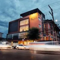 Clay Hotel Udonthani、ウドーンターニーのホテル