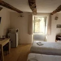 La maison d'Angèle, hotel v destinácii Sainte-Eulalie-de-Cernon