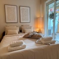 Suite Victoria Beach - Carr&eacute; d'Or - Terrasse - Plage 50 m, hotel v Mentonu