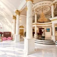 D'Élite Boutique Hotel Dĩ An - Free Mini Bar & Co-Working Space & Cafe, hotel v destinaci Dĩ An