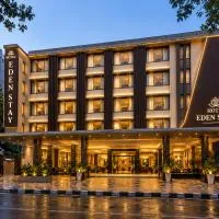 Hotel Eden Stay International Airport Delhi, hotel di Jāmb