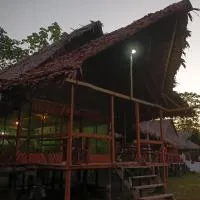 CAMUNGO jungle Lodge in indigenous community ALL INCLUSIVE, hotel v destinaci Puerto Franco