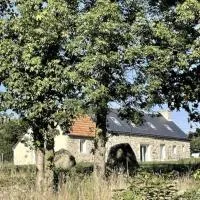 Petite Maison a 20mins de la Mer et de l'Ile de Brehat avec Menhirs et Moutons Ouessant: Plouëc şehrinde bir otel