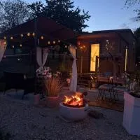 Tiny House Beija-Flor, hotel di Challex