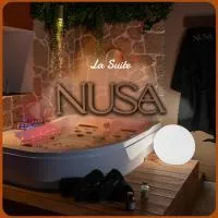Suite Romantique Bali - Jacuzzi & Cinéma Privé - Bretagne, Malestroit, hotel v mestu Malestroit