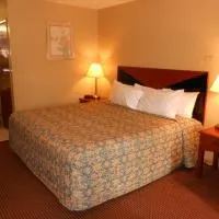 Anniston में, होटल McClellan Inn