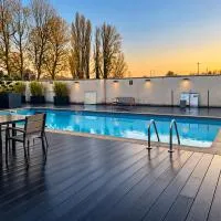 Golden Tulip Roissy Saint Witz, hotel sa Saint-Witz