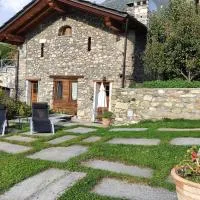 Mini House Valle d'Aosta, hotell i Roisan
