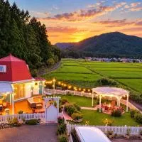 Nordic Mountain Cabin Lake Biwa, hotel v mestu Takashima