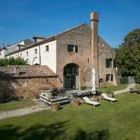 Old Well Country mansion 3200SquareFeet, hotel di San Pietro Viminario