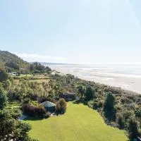Pā Tōrea Beach Stay, hotel u gradu Collingwood