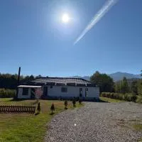 Cottage Bytheriver, khách sạn ở Arpaşu de Sus