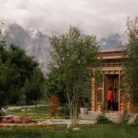 Lchang Nang Retreat-THE HOUSE OF TREES-Nubra Valley, hotelli kohteessa Nubra