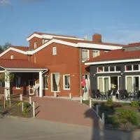 Hotel Eleganz, hotel v mestu Rustow