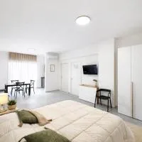 Urban Travelers Apartments-casa vacanze per famiglie e gruppi, hotel u gradu Izernija