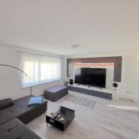 Blu Home/Ferienwohnung, hotel v mestu Ostrach