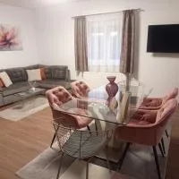 President Apartman - Nincs szomszéd! Az egész ház az önöké!: Békéscsaba şehrinde bir otel