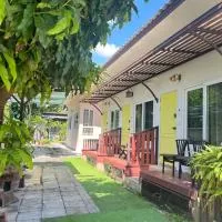 Little Guesthouse KadKongTa, hotell i Lampang