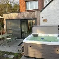 Wellnesaccommodatie Domus Dunes - Kempenduinen - voor rustzoekers!, hotelli kohteessa Grobbendonk