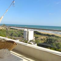 Gava Beach 1st Line, hotel i Gav&agrave;