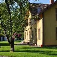 STF Glasbruket Hostel & Apartments, hotel di Borensberg