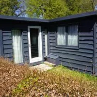 Tiny House nearby Spa Francorchamps – hotel w mieście Amblève