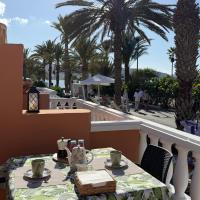 Seafront Modern Royal Garden Studio, hotel in Playa de las Americas