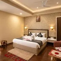 Signature StayZ Classic - Omkar International Near Kashi Vishwanath Temple, hotel sa Varanasi