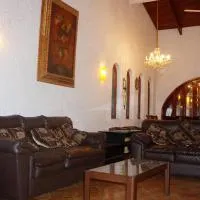 Family House – hotel w mieście Lima