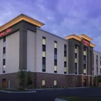Hampton Inn by Hilton Hattiesburg, хотел в Хатисбург