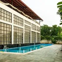 Krown Palace Resort、スィルヴァーサーのホテル