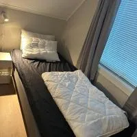 Rimelig rom sentralt felles kjøkken bad og stue, hotel v destinácii Namsos