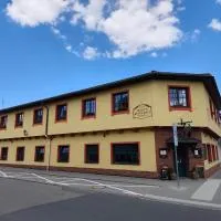Restaurace a Penzion u Berana, hotel di Prostějov