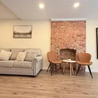 Classical Isbills Row House close to NYC, hotel din Bayonne