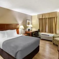 Quality Inn Athens, viešbutis mieste Atėnai
