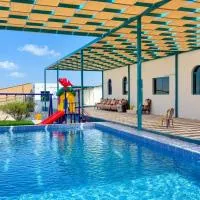 Dirat Al Ghazal 2 Private Pool Deer Mountains, hotel in Gragrah
